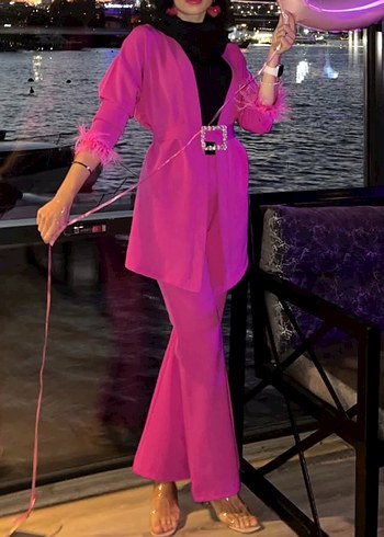 Pembe Kuşaklı Uzun Kadın Takım Elbise