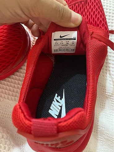 38 Beden Nike kırmızı spor ayakkabı