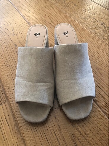 H&M süet terlik