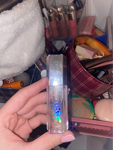 Fenty Beauty Gloss Bomb Ice Heat