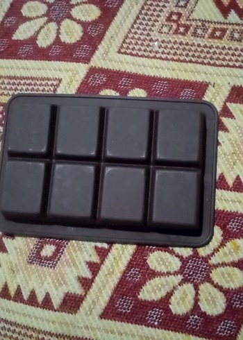 8 Bölmeli Silikon Çikolata Kalıbı