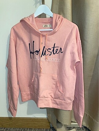 Hollister sweat