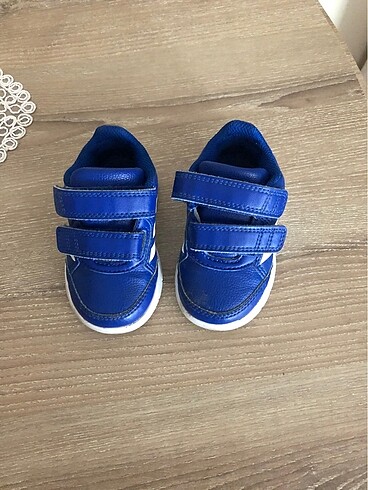 20 Beden mavi Renk Adidas çocuk ayakkabısı