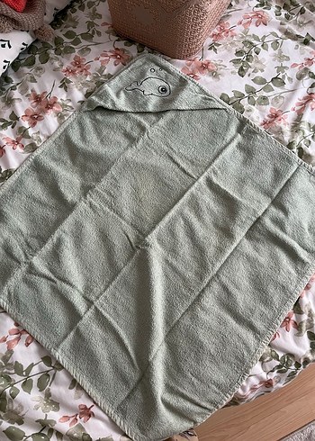 Nakışlı yeşil havlu - Görsel 4