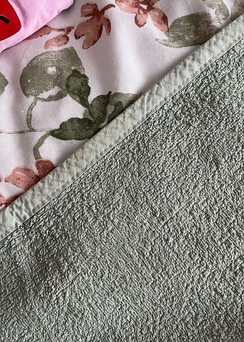 Nakışlı yeşil havlu - Görsel 5