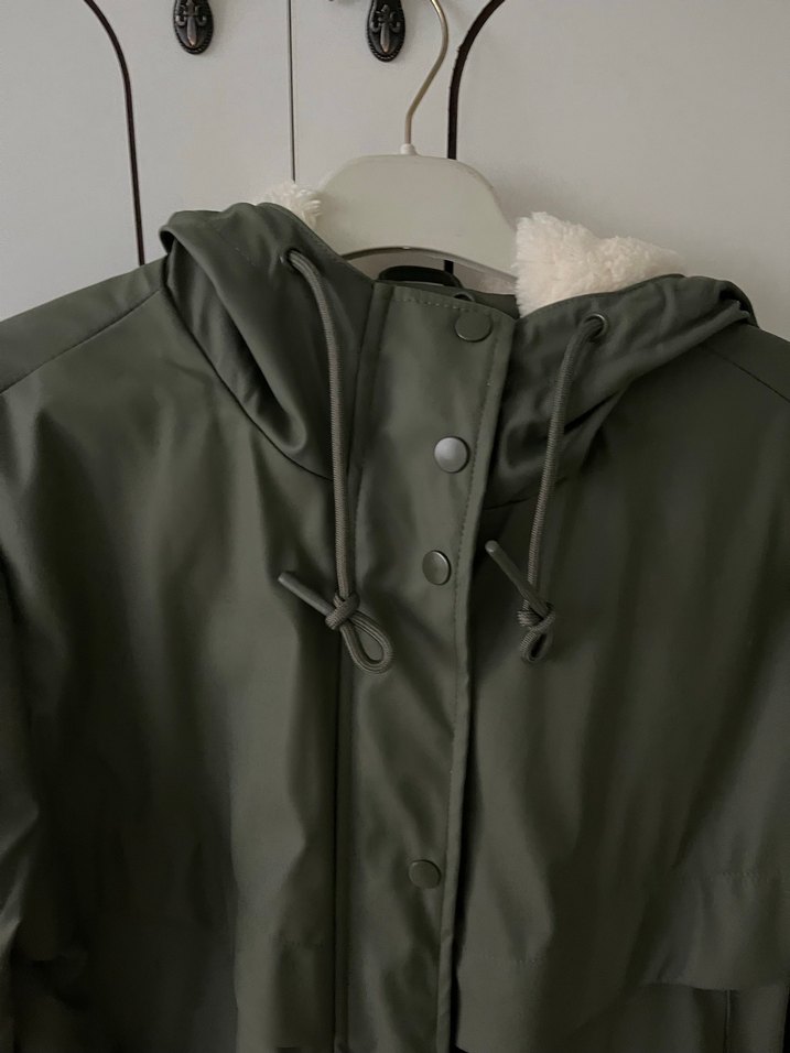 Kadın Haki Midi Yağmurluk, Düğmeli, Kapüşonlu - Görsel 2