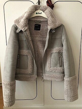 Bershka kürklü ceket.