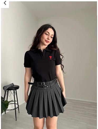 Siyah polo yaka