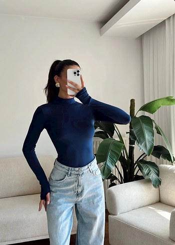 Dar Kesim Yüksek Yaka Lacivert Bluz - Görsel 3