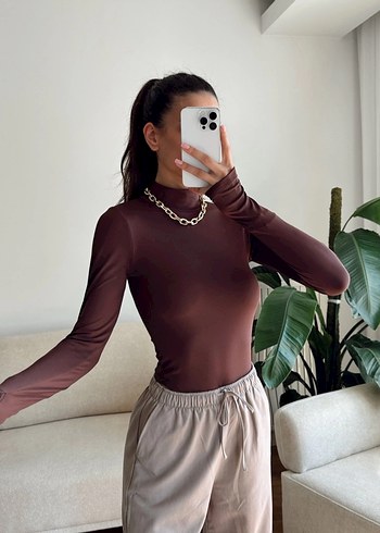 Kahverengi Yüksek Yakalı Kadın Bluz - Görsel 8