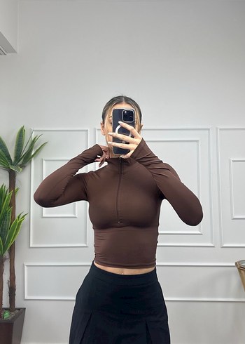 Yüksek Yakalı Kahverengi Uzun Kollu Kadın Üst - Görsel 3