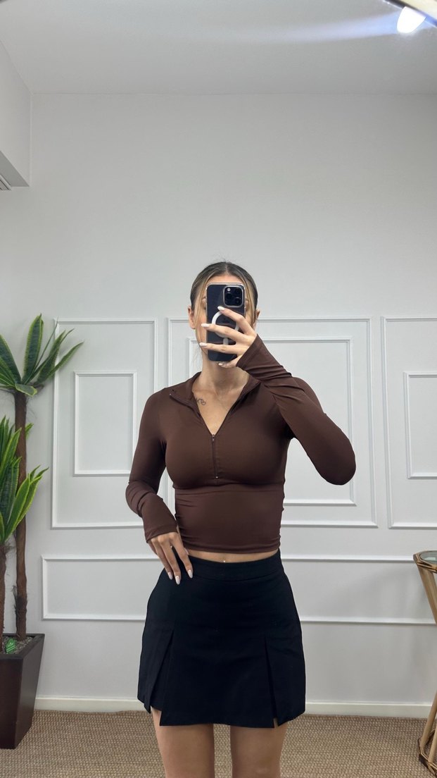 Yüksek Yakalı Kahverengi Uzun Kollu Kadın Üst - Görsel 5