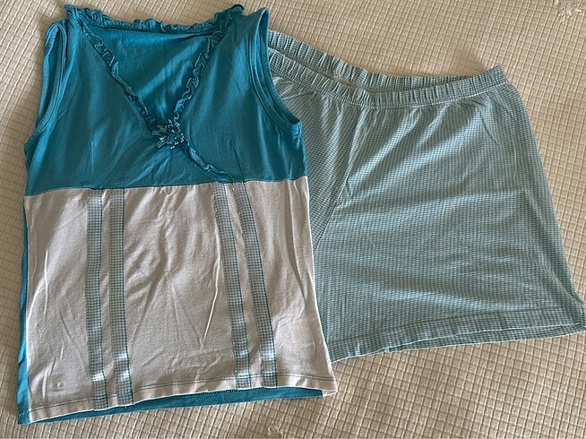 Kom yazlık şortlu pijama takımı