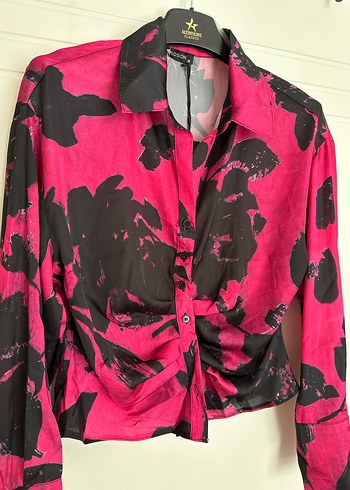 Düğmeli Pembe Siyah Batik Desenli Kadın Saten Gömlek - Görsel 3