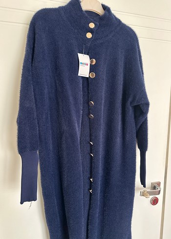 Yumuşacık düğmeli uzun hırka - Görsel 2