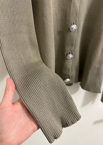 Düğmeli Bej Kadın Hırka - Görsel 3