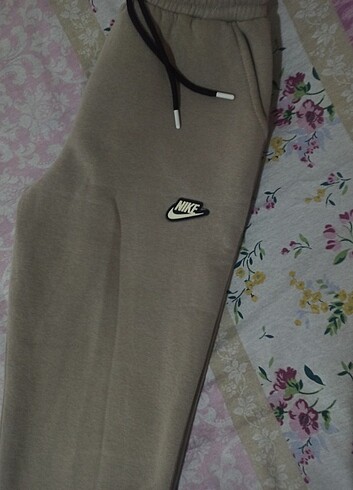 Nike Gri esofman