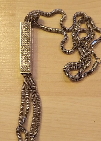 Uzun Zincirli Yılan Desenli Gri Kadın Kolye - Görsel 2