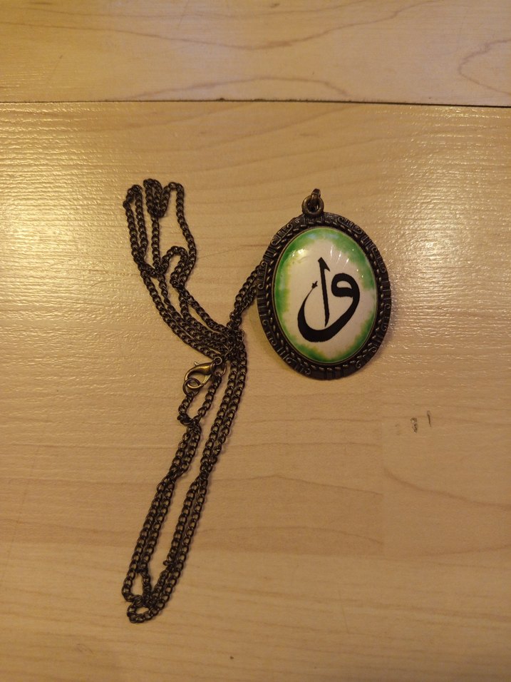 Yeşil Desenli Uzun Zincir Kolye - Görsel 2