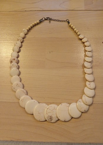 Beyaz Boncuklu Bohem Kadın Kolye - Görsel 2