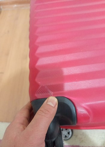 Kırmızı Valiz - Görsel 7