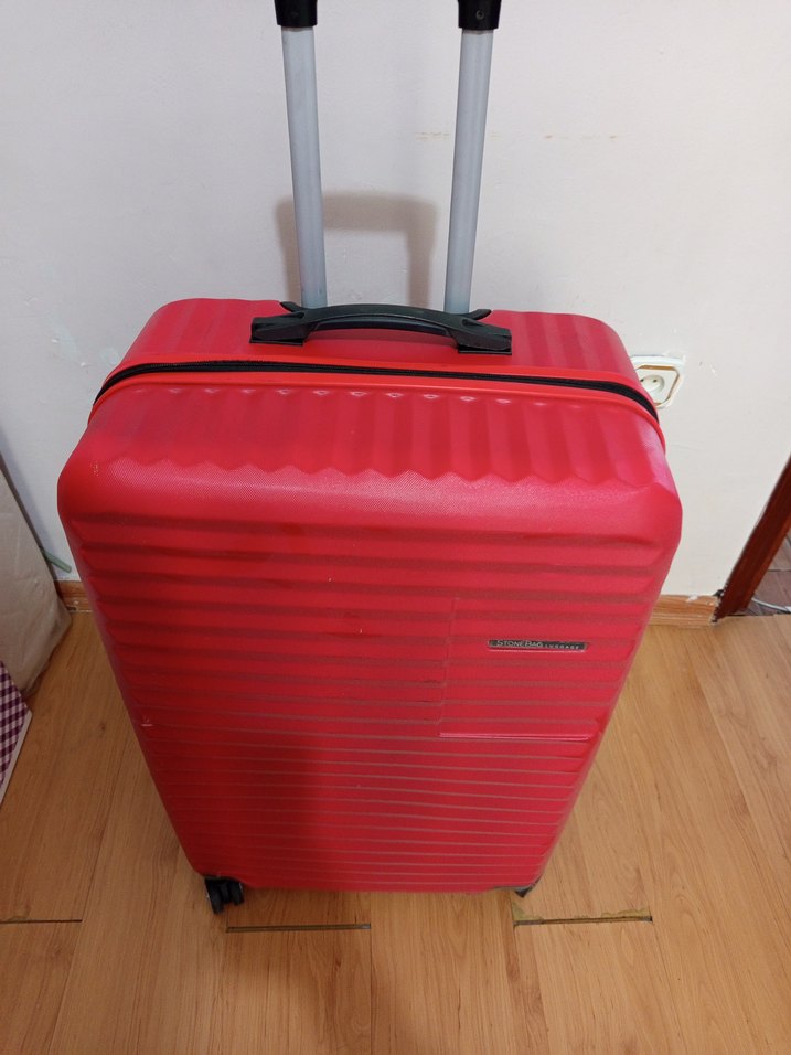 Kırmızı Valiz - Görsel 5