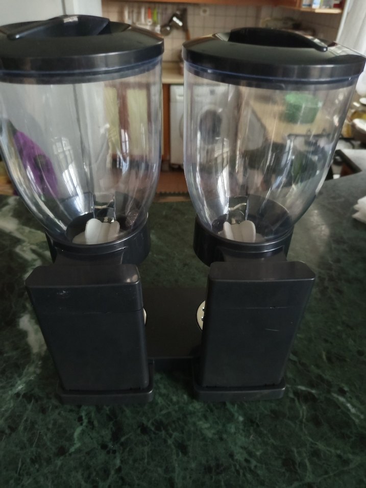 Çift Hazneli Siyah Tahıl Dispenseri - Görsel 4