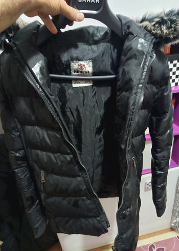 Sokak Stili Siyah Kürklü Kısa Kışlık Kadın Mont - Görsel 5