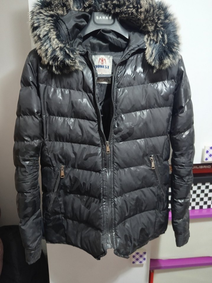 Sokak Stili Siyah Kürklü Kısa Kışlık Kadın Mont - Görsel 3