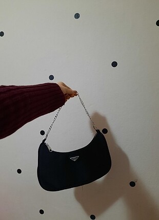 ZİNCİR ASKILI BAGET ÇANTA