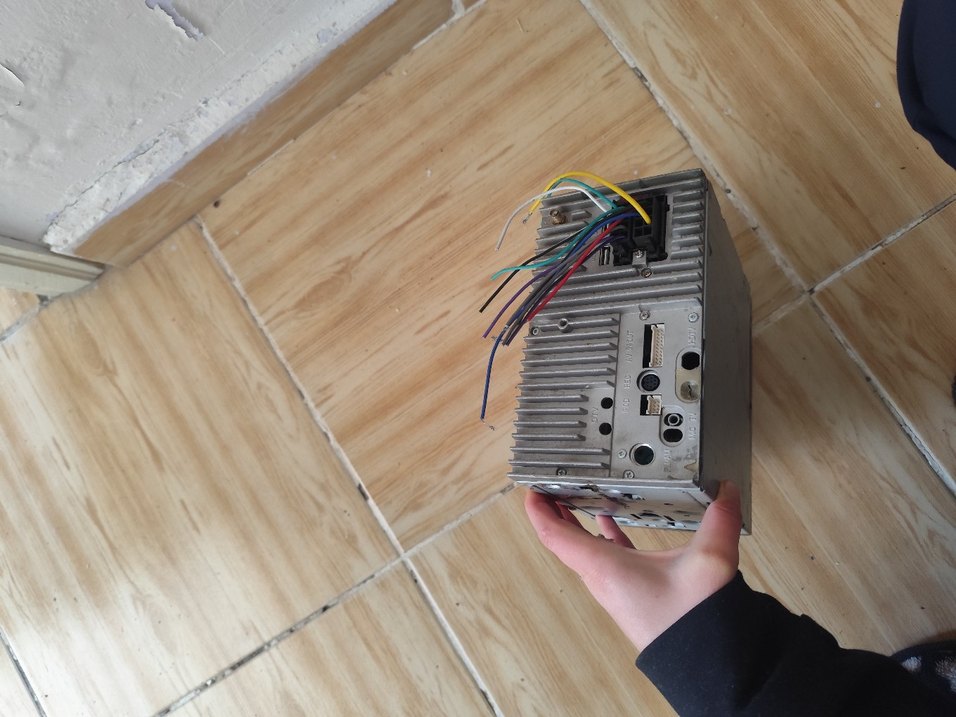 Siyah Dokunmatik Ekranlı Tablet - Görsel 2