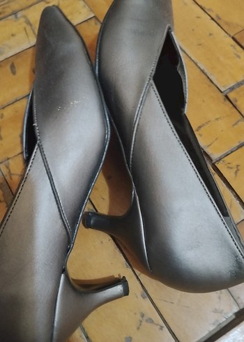 üç adet ayakkabı - Görsel 6