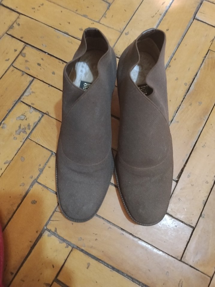 üç adet ayakkabı - Görsel 3