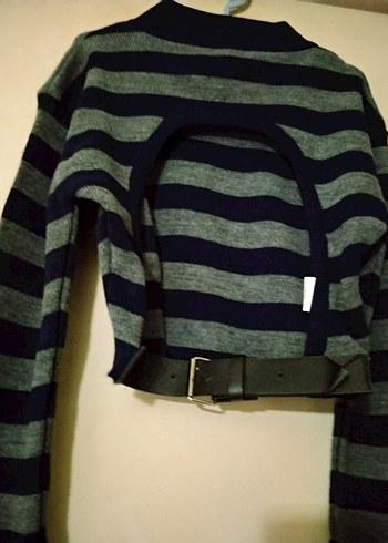 sırt dekolteli crop kazak - Görsel 5