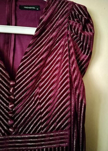 Bordo V Yaka Pilili Çizgili Midi Elbise - Görsel 3