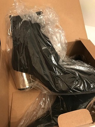39 Beden siyah Renk HARIKA ZARA BOT