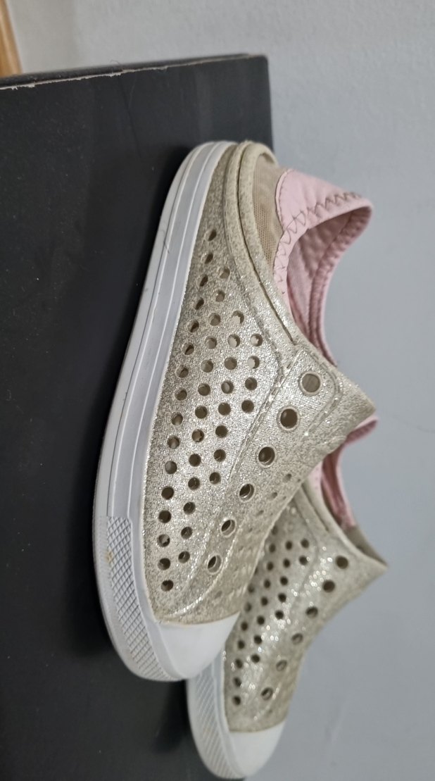 Kız Çocuk Beyaz Cırt Cırtlı Spor Ayakkabı - Görsel 2