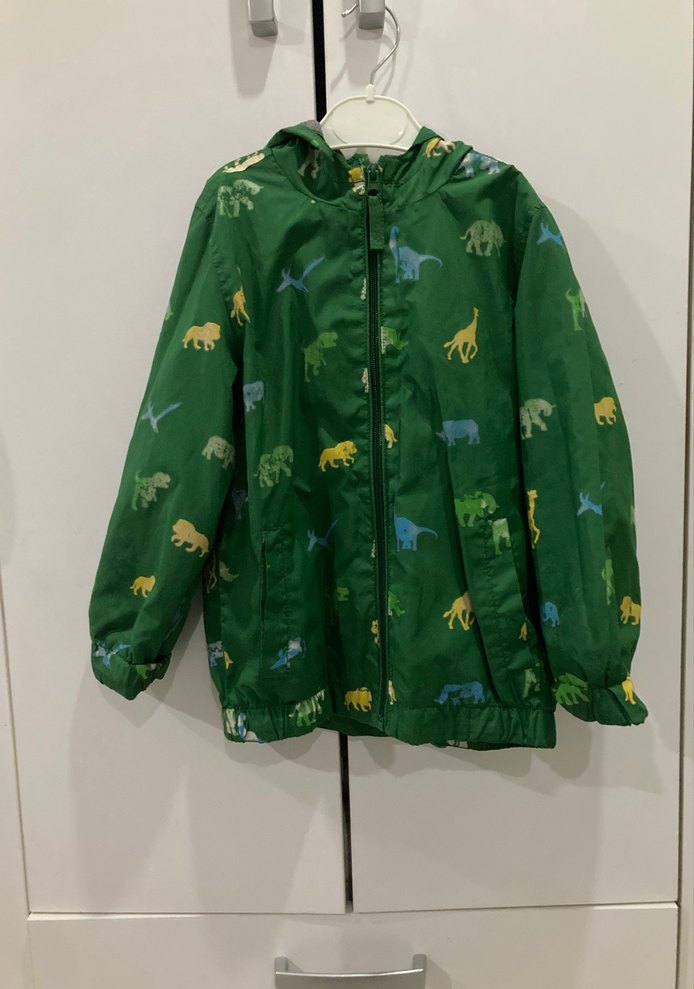 Çocuklar için Yeşil Baskılı Yağmurluk - Görsel 2