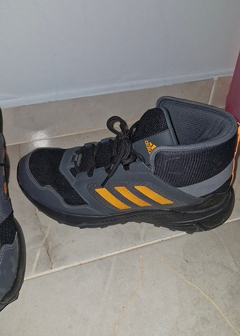 43 Beden Adidas Erkek Gri Outdoor Spor Ayakkabı