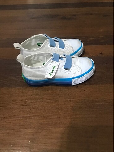24 Beden ORJ BENETTON COCUK AYAKKABISI