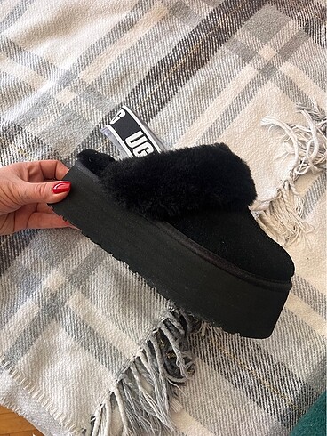 UGG TERLİK