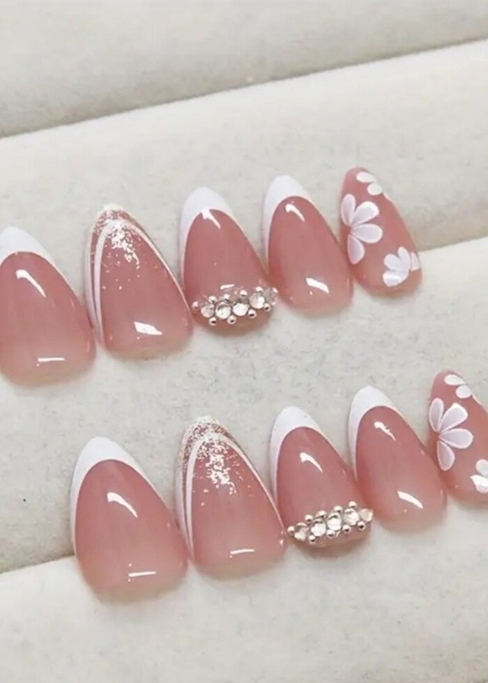 Takma tırnak seti  - Görsel 3