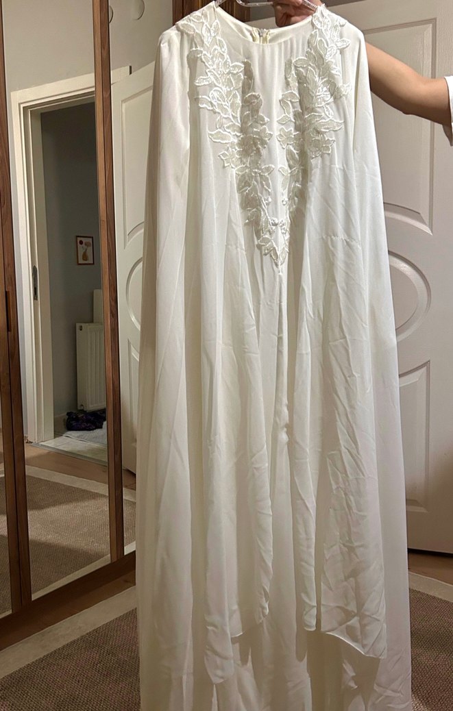 Yüksek Yakalı Uzun Kollu Beyaz A Kesim Gelinlik - Görsel 2