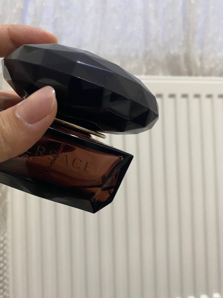 Versace Crystal Noir Kadın Parfümü - Görsel 3