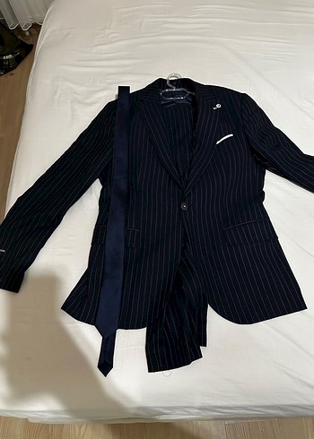 Çizgili Lacivert Erkek Takım Elbise - Görsel 2