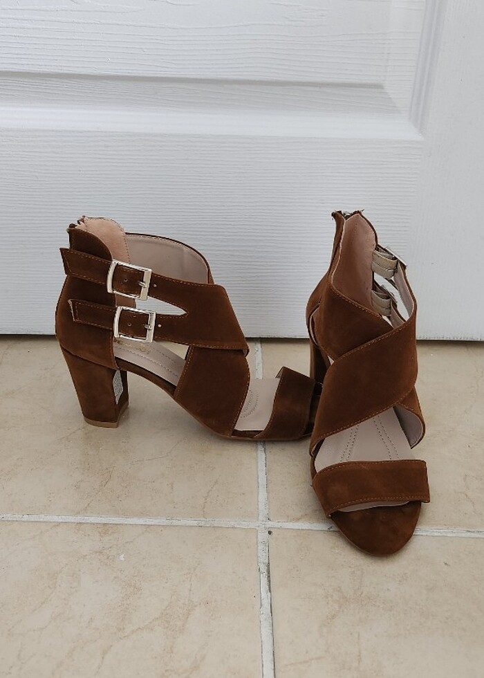 Bambi topuklu ayakkabı - Görsel 2