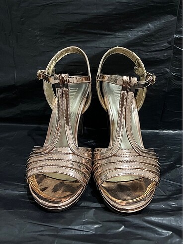 Rosegold topuklu ayakkabı