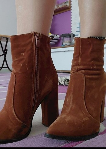 Süet Topuklu Kadın Bot - Görsel 3