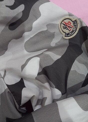 5 Yaş Beden Moncler yağmurluk 