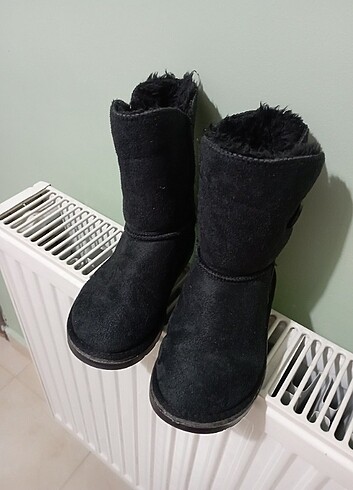 Ugg Ugg bot